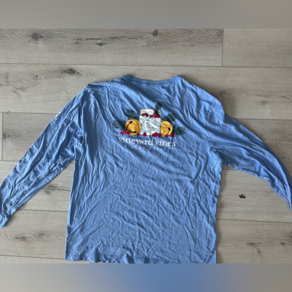 Vinyard vines men’s Christmas shirt